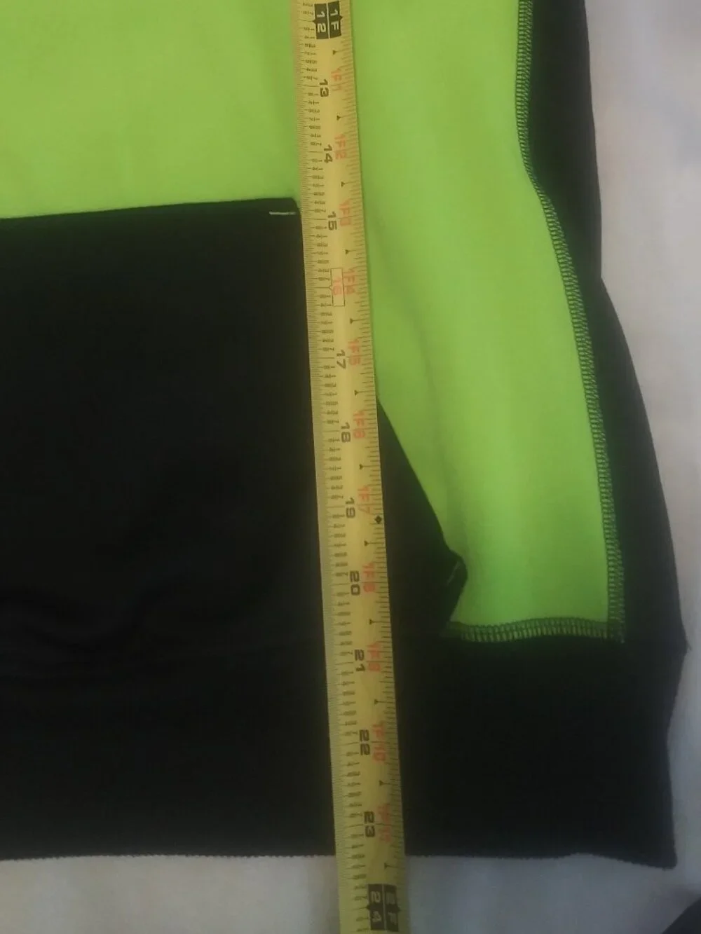 Nike Therma-FIT Girls Small 7-8 Pullover Hoodie Black Neon Green Lime